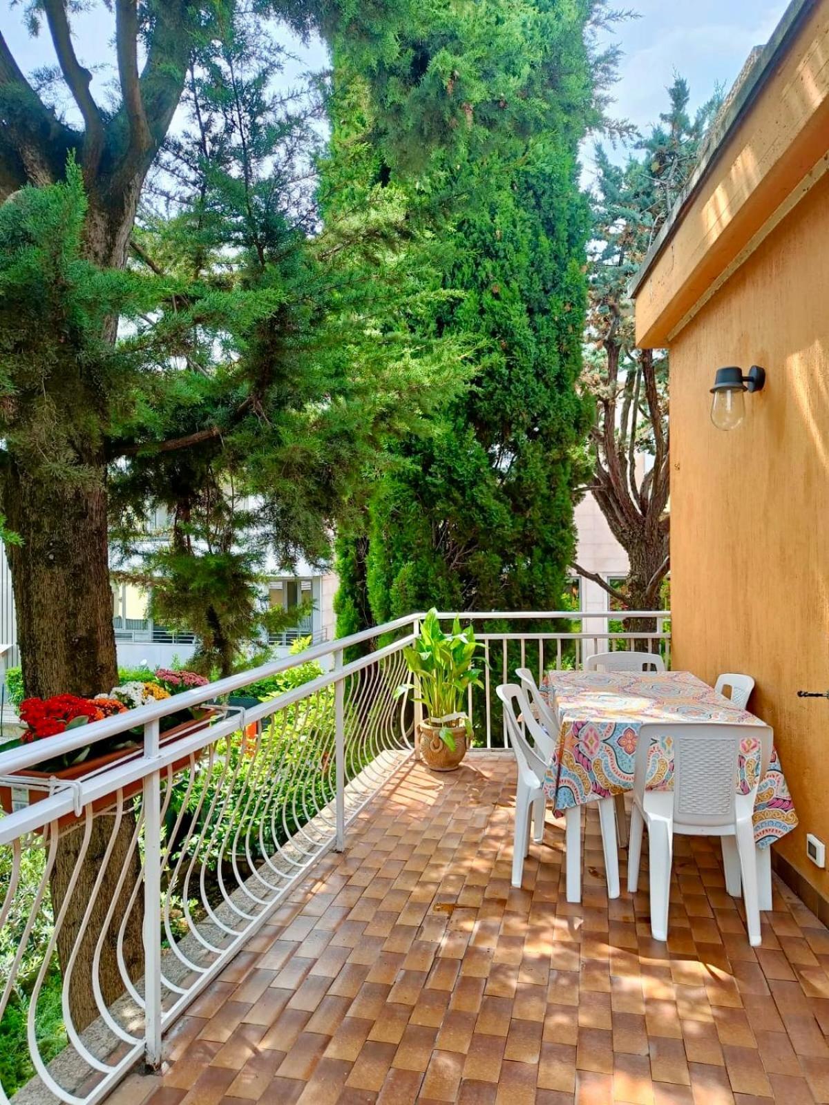 Casa Lucy Villa Bardolino Exterior photo